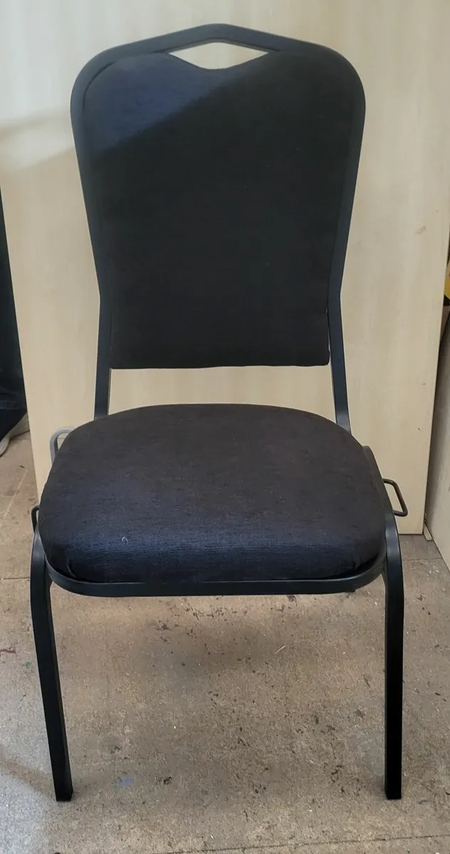 Banquet chairs - Image 3