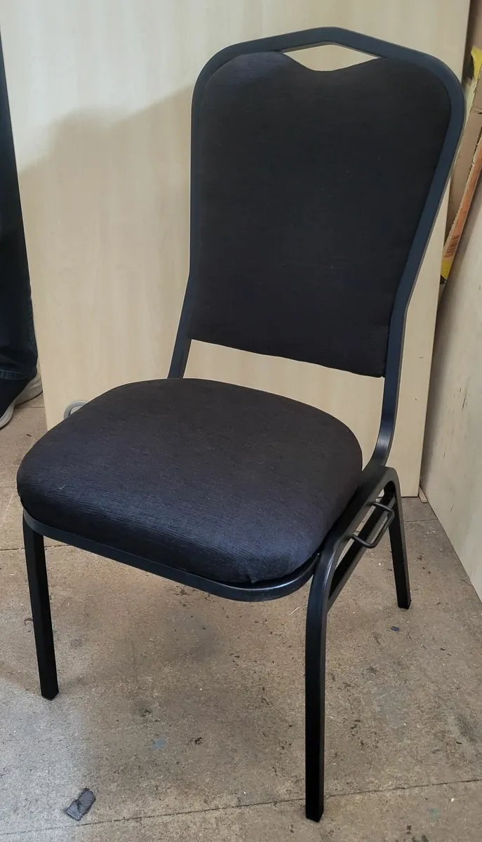 Banquet chairs - Image 4