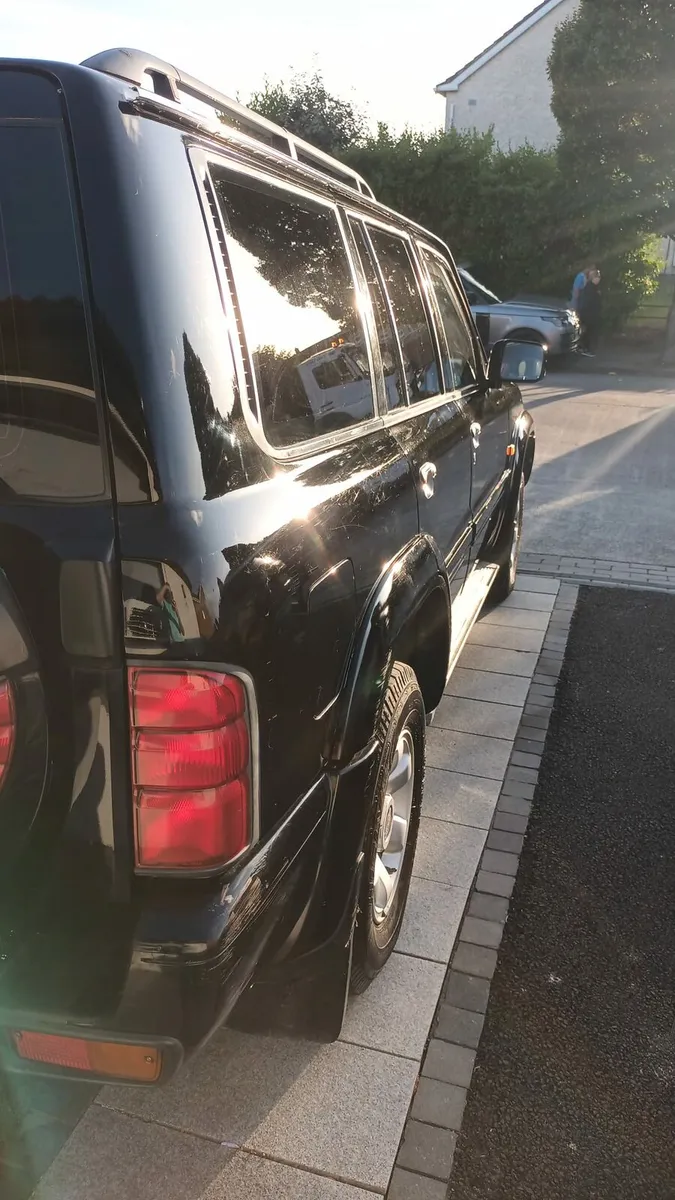 Nissan Patrol GR 2002 5 seat crewcab - Image 3
