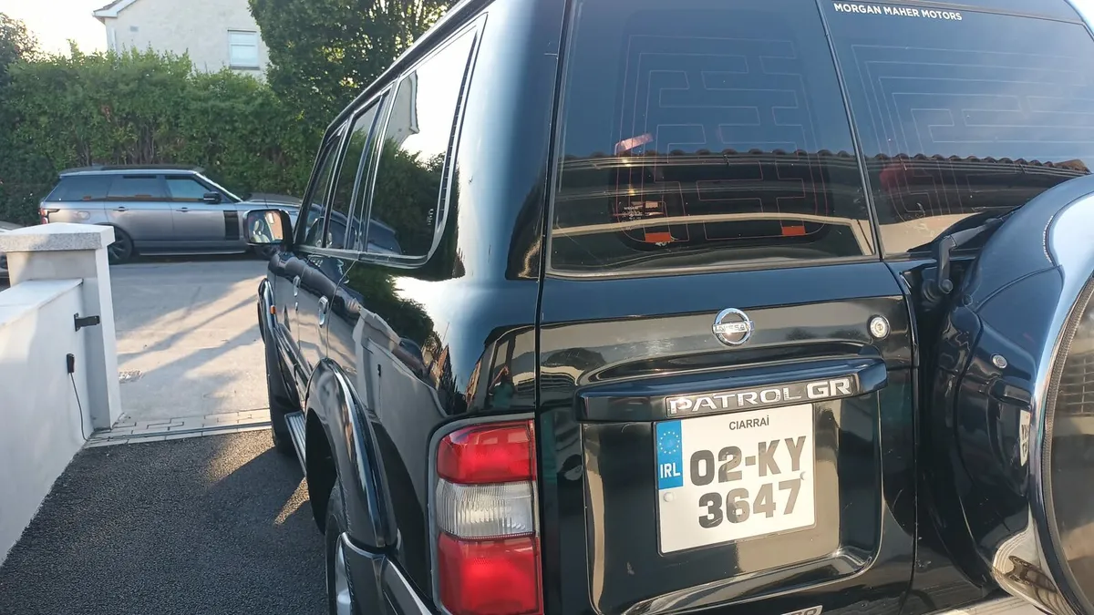Nissan Patrol GR 2002 5 seat crewcab - Image 2