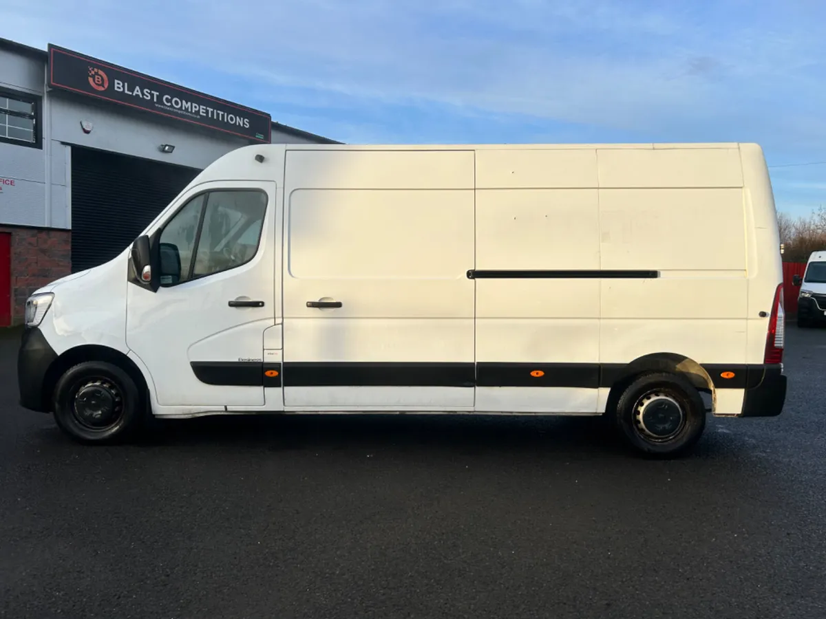 Renault Master 2022- Can be Put on Irish Plates - Image 3