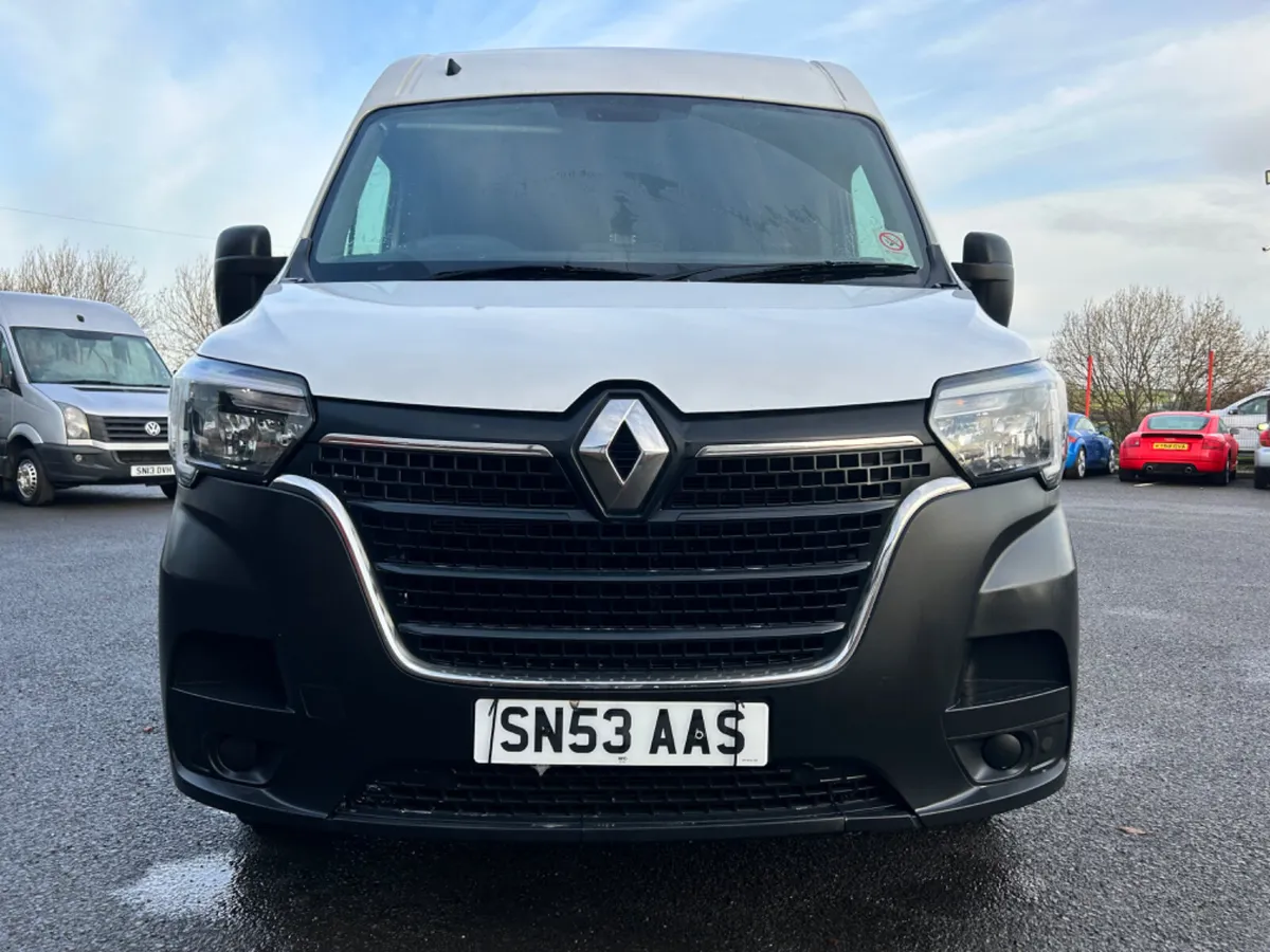 Renault Master LWB Business 2019 - Image 1