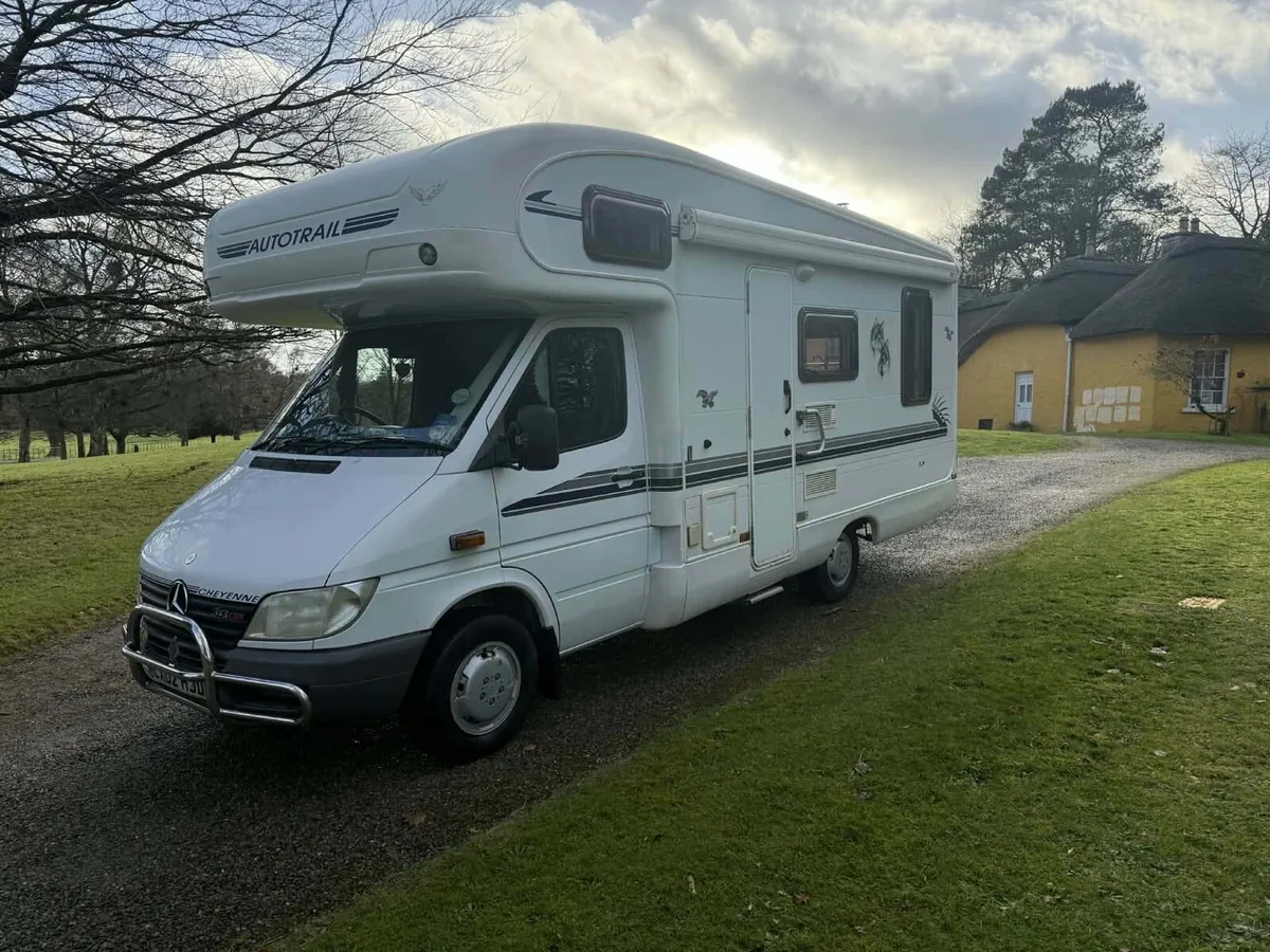 Mercedes automatic  auto trail motorhome - Image 2