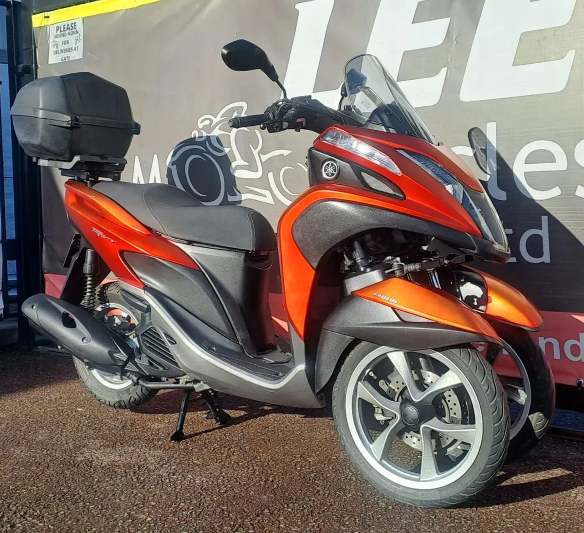 2018 YAMAHA TRICITY 125 - Image 2