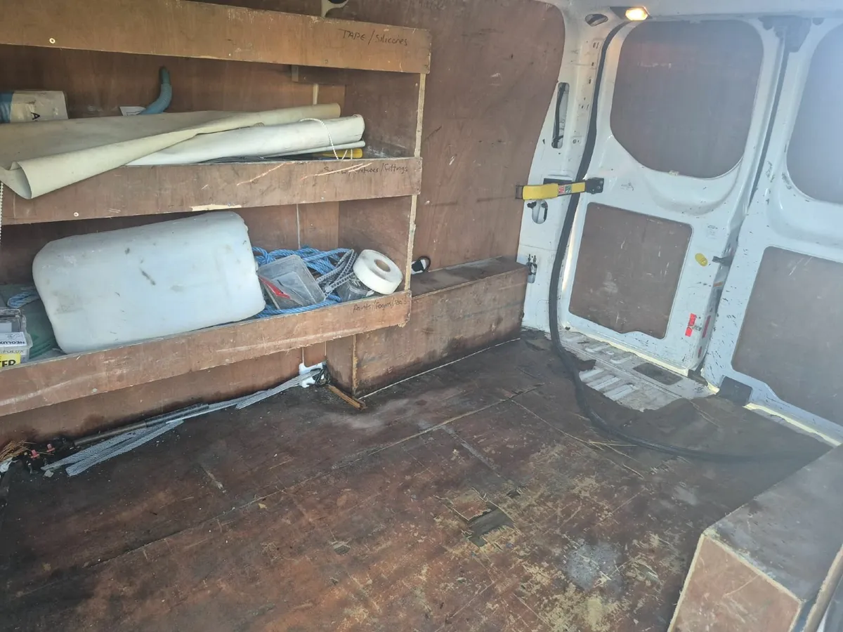 Ford Transit Custom 2017 - Image 4