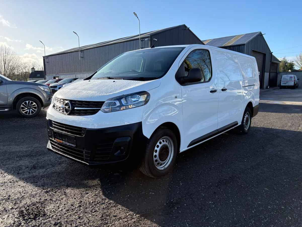 Opel Vivaro - Image 1