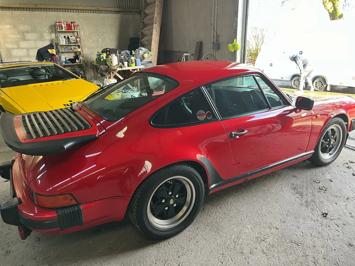 84 Porsche 911 - Image 2