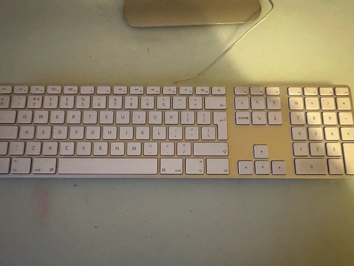 iMac 27 inch - Image 2