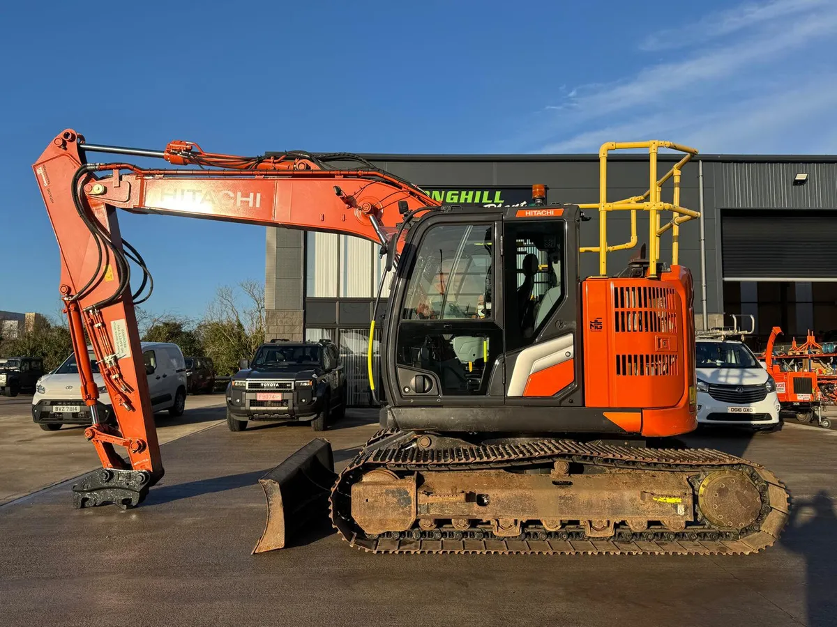 2022 Hitachi ZX135USBL-7 - Image 4