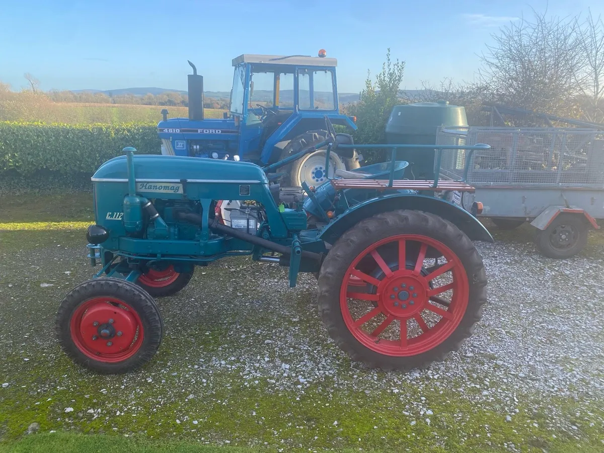 Tractors and motorcycles - Image 3