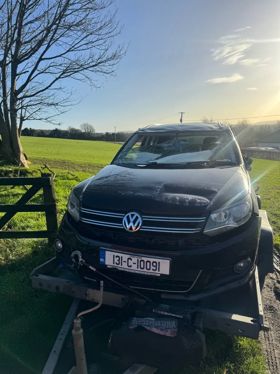 Volkswagen Tiguan 2013 complete car for parts - Image 3