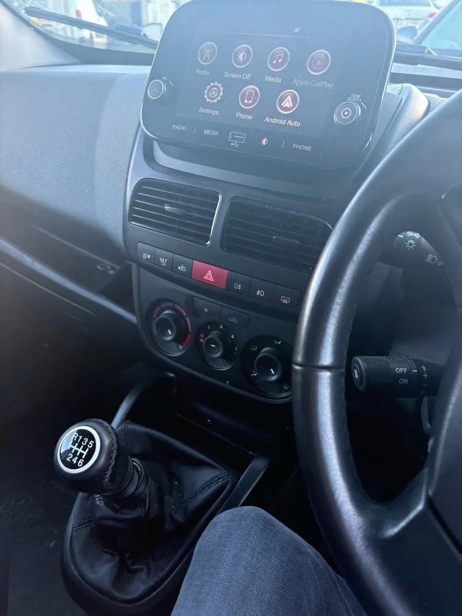 Low mileage 231 doblo tax and tested ! - Image 4