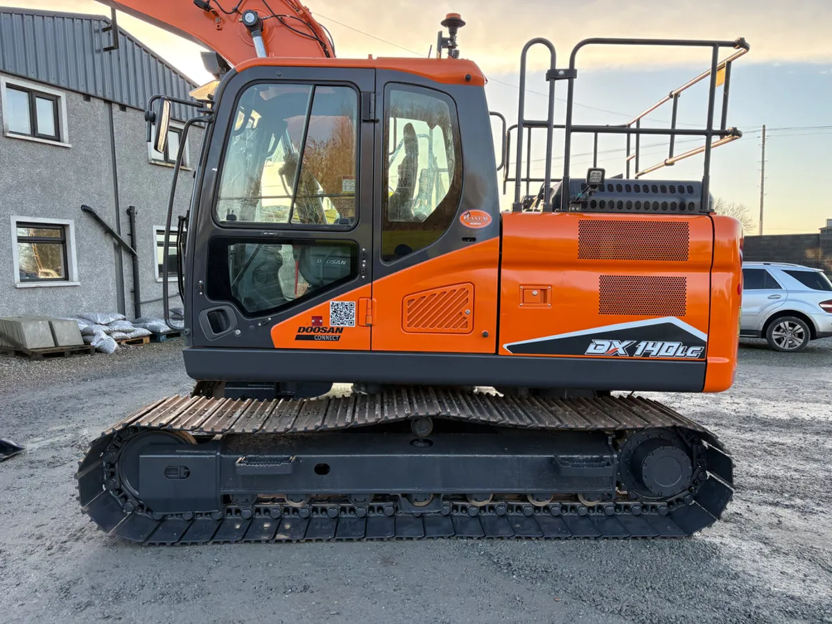 2022 Doosan DX140 LC-7 low hours Finance Arranged - Image 2