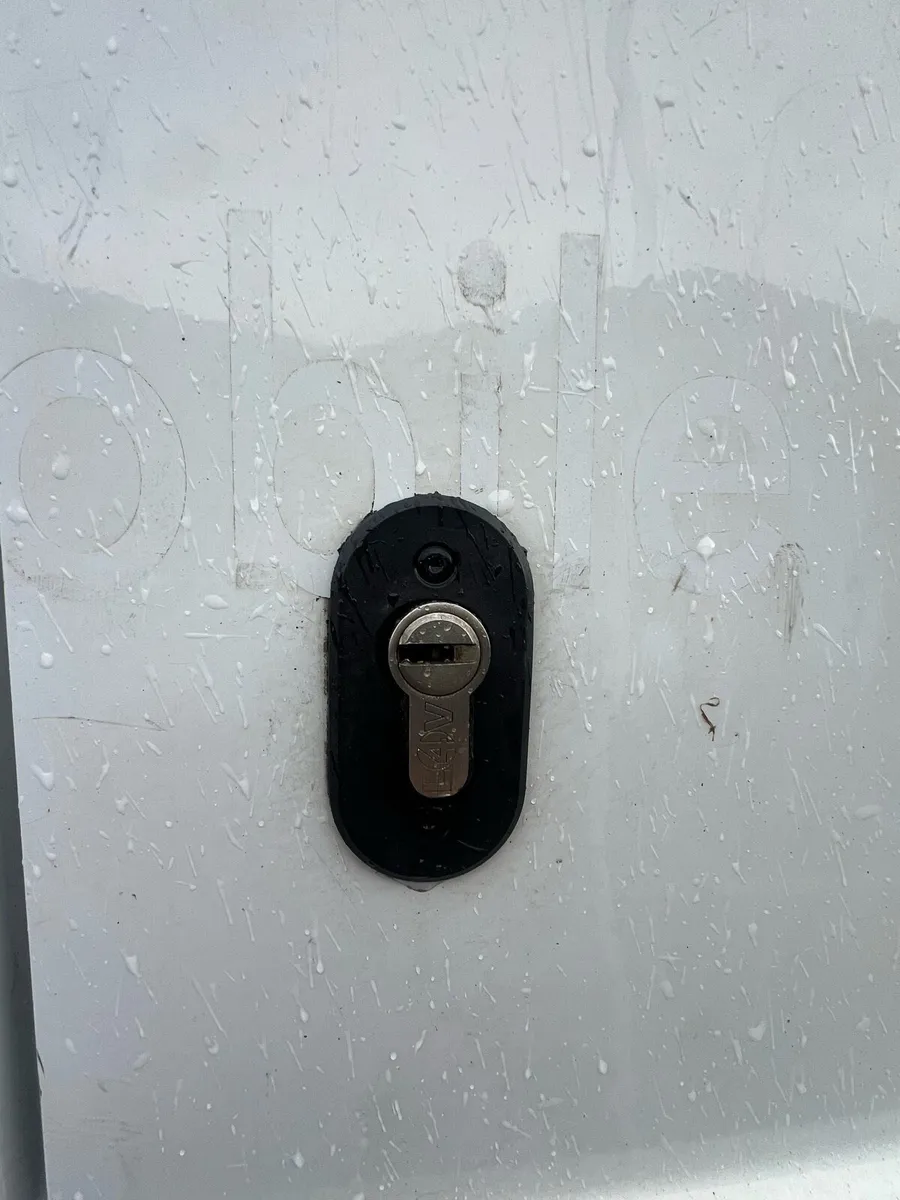 Ford transit. - Image 4