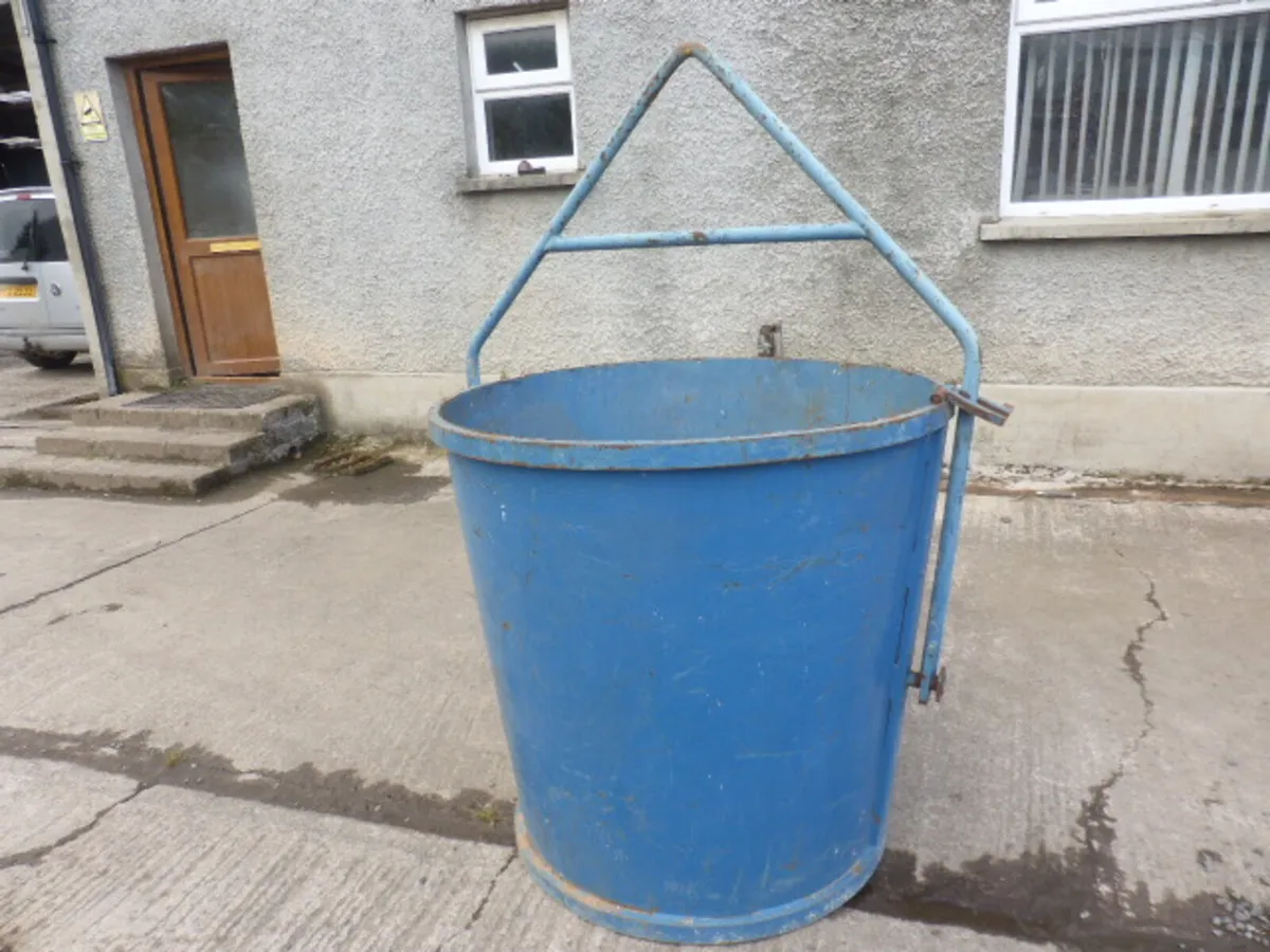 Conquip Boat Tip Skip & Tub Pot - Image 1