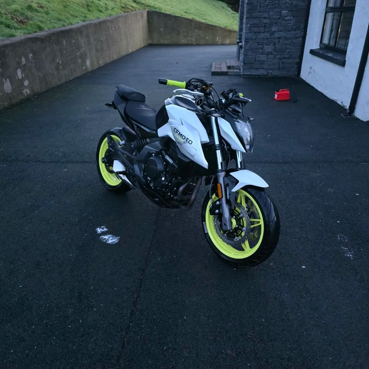 CFMOTO 650NK - Image 1