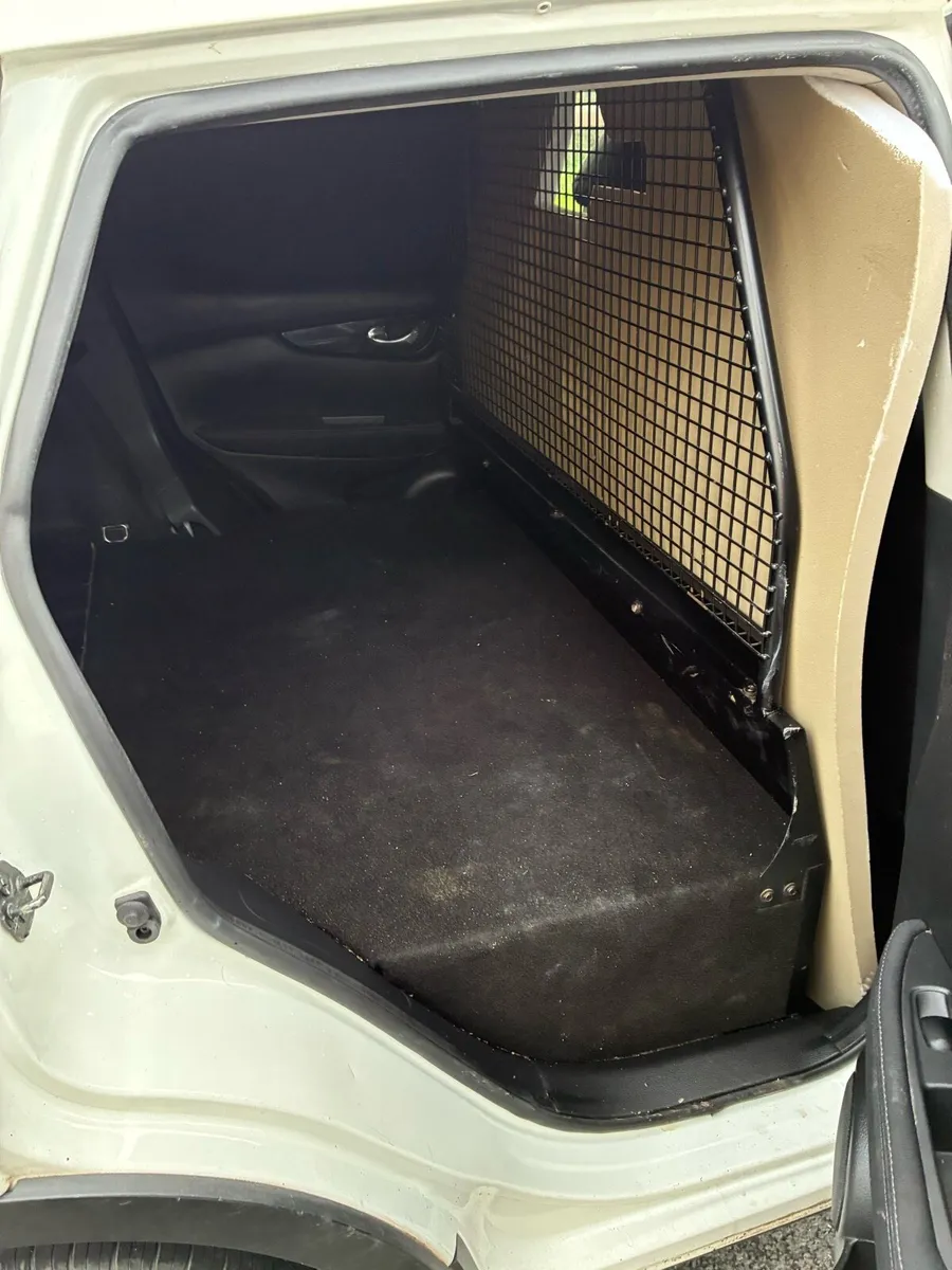 Commercial Nissan Qashqai Car in 2014 for SALE - Image 4