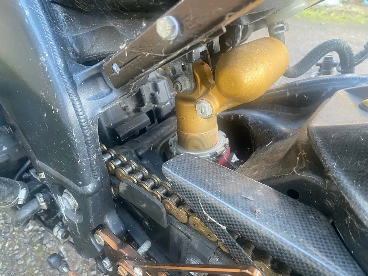 08 Kawasaki ZX10R - Image 4