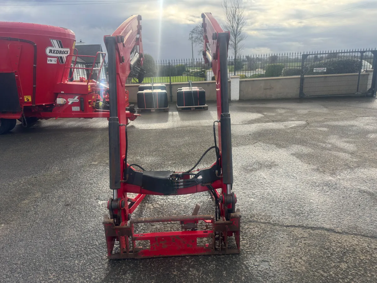 Massey Ferguson 966 Loader & Brackets - Image 2