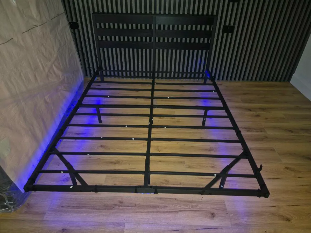 Bed frame - Image 1