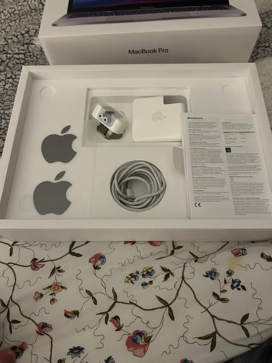 MacBook Pro - Image 2