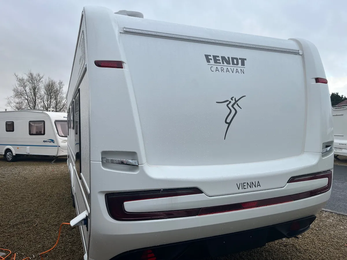 2024 FENDT VIENNA 700 5/6 BERTH LUX CARAVAN - Image 4