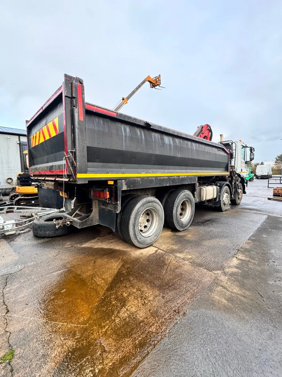 2011 Iveco tipper grab lorry - Image 3
