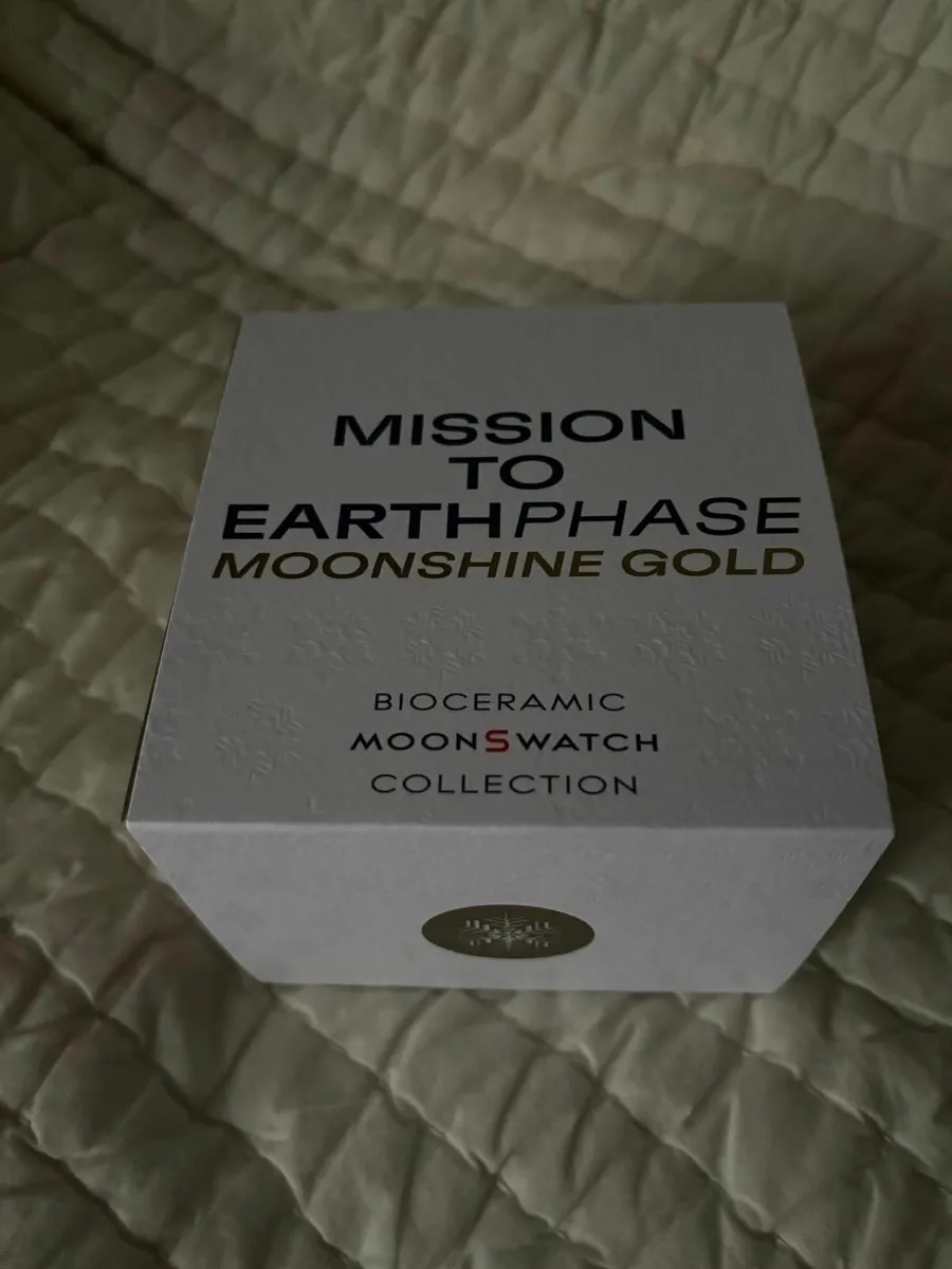 Limited Addition MoonSwatch Mission to Earth - Image 3