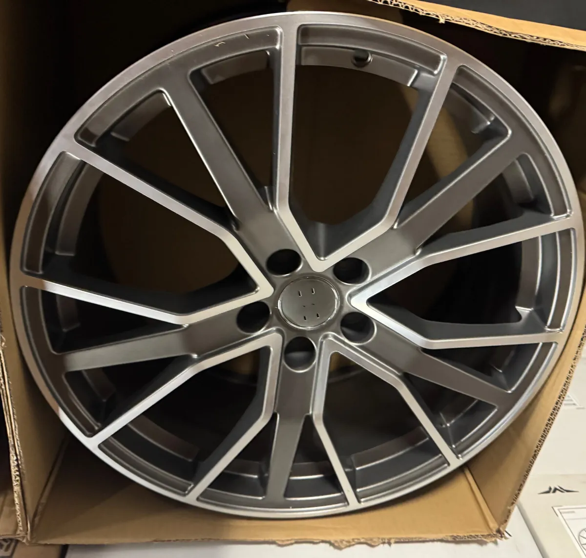20” rs6D alloys & tyres