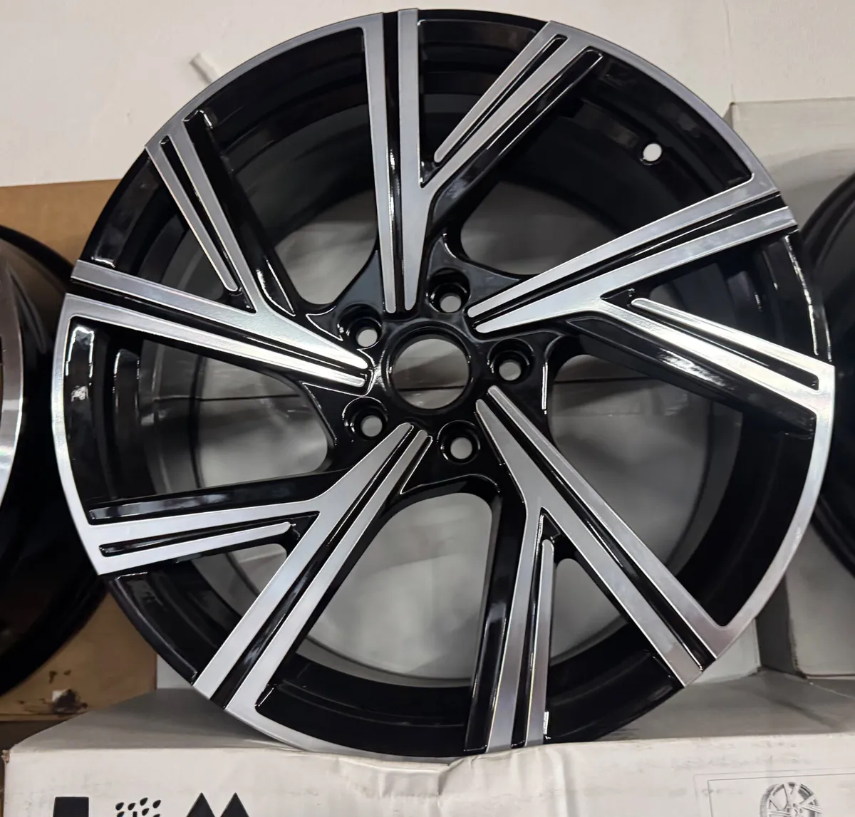 19” rline alloy and tyres 5x112