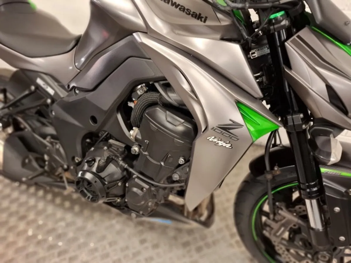 Kawasaki Z1000 2016 - Image 4