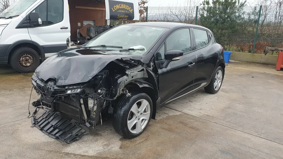 *For parts* Renault Clio, 1.5 dsl 5 speed (2014) - Image 3