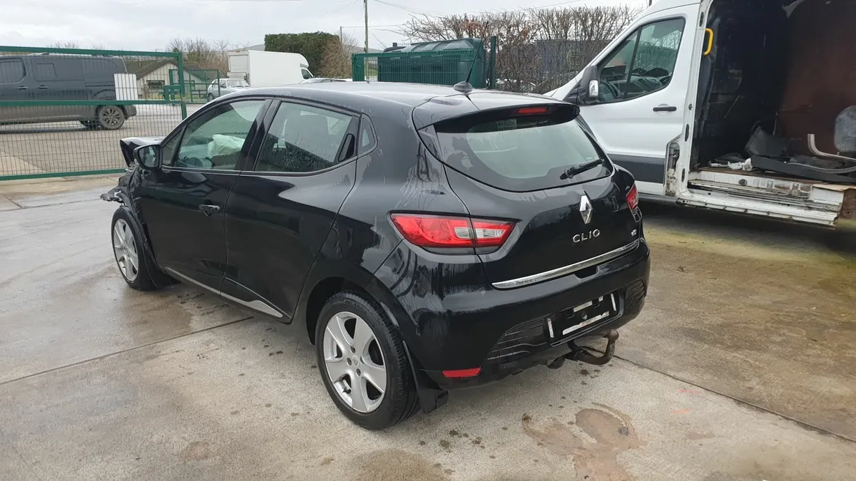 *For parts* Renault Clio, 1.5 dsl 5 speed (2014) - Image 4