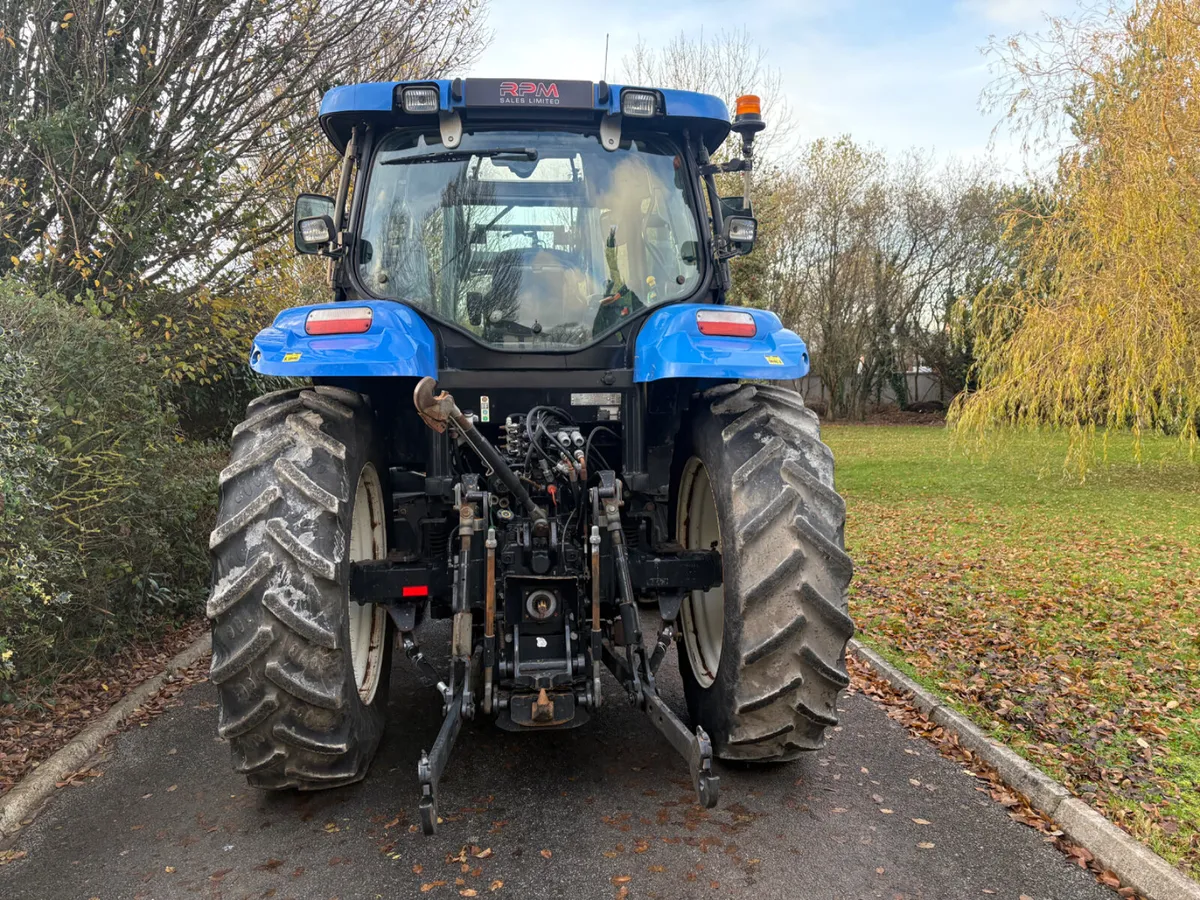 NEWHOLLAND TS115A with MX Loader - Image 4
