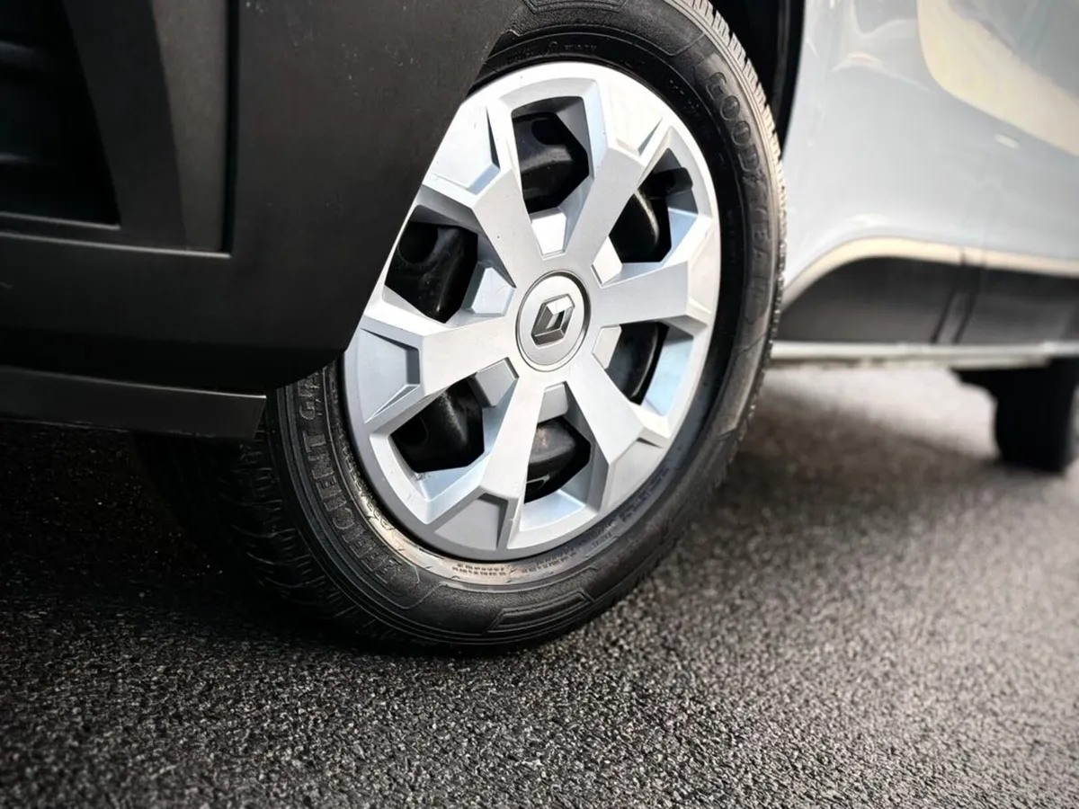 Renault Trafic LL30 BUSINESS PLUS DCI // VAT INVOI - Image 3