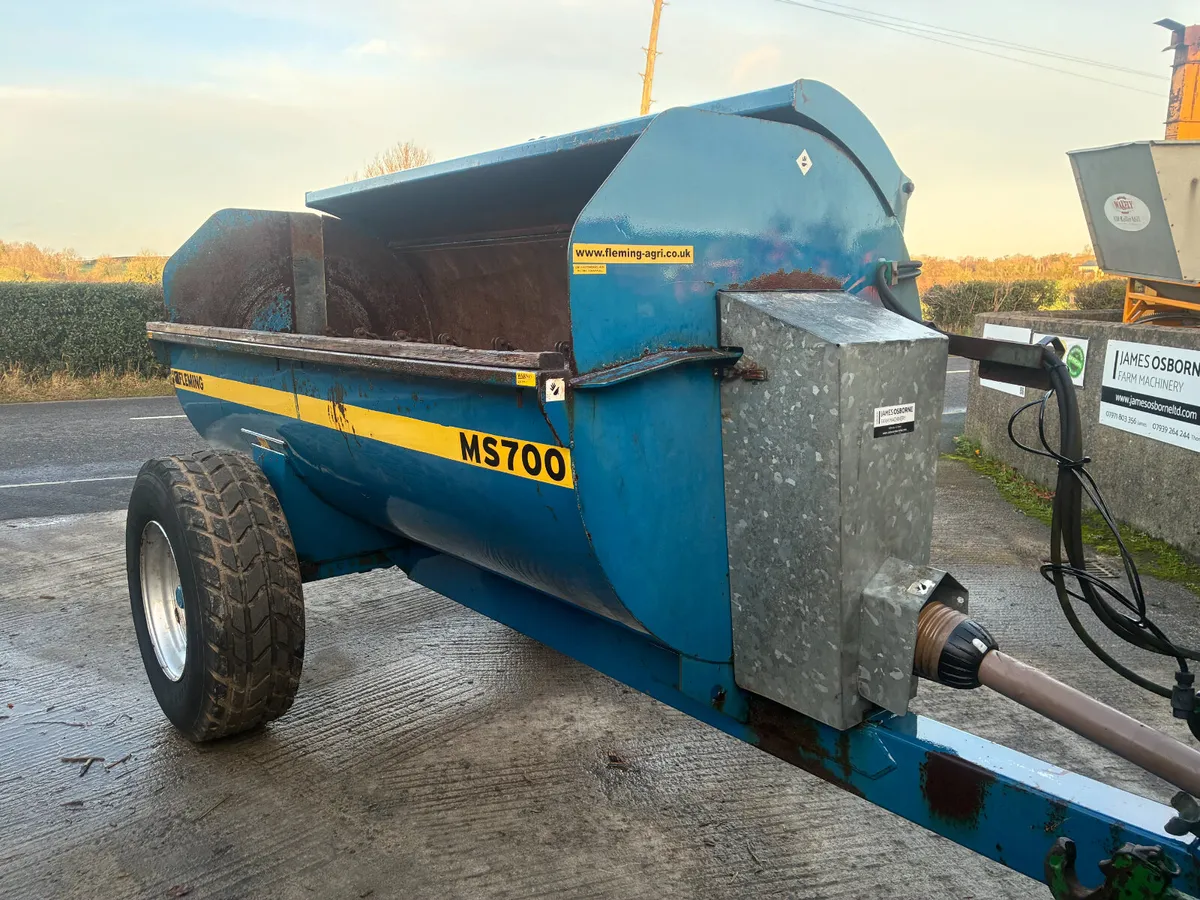 Fleming MS700 Spreader - Image 3