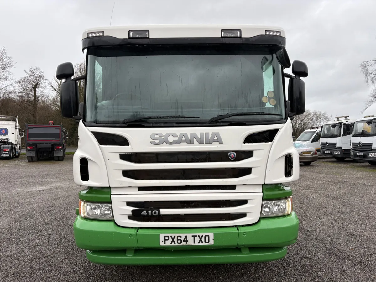 2014 Scania P410 8x2 Chassis cab - Image 2