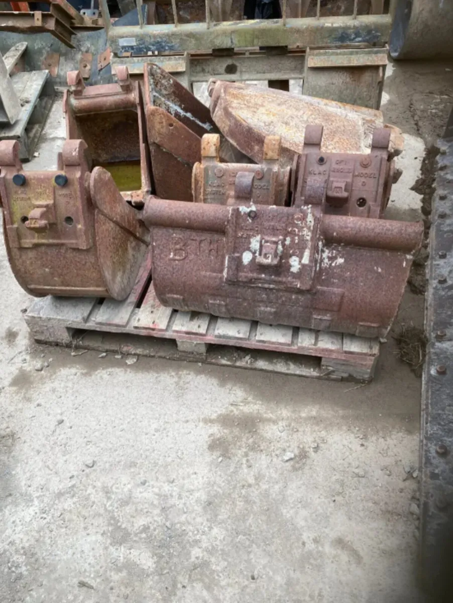 Klac Model D Excavator buckets for sale - Image 3