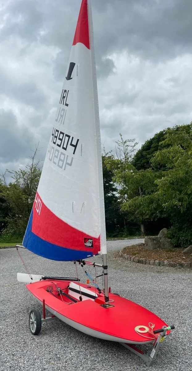 Sailing Dinghy - Image 2