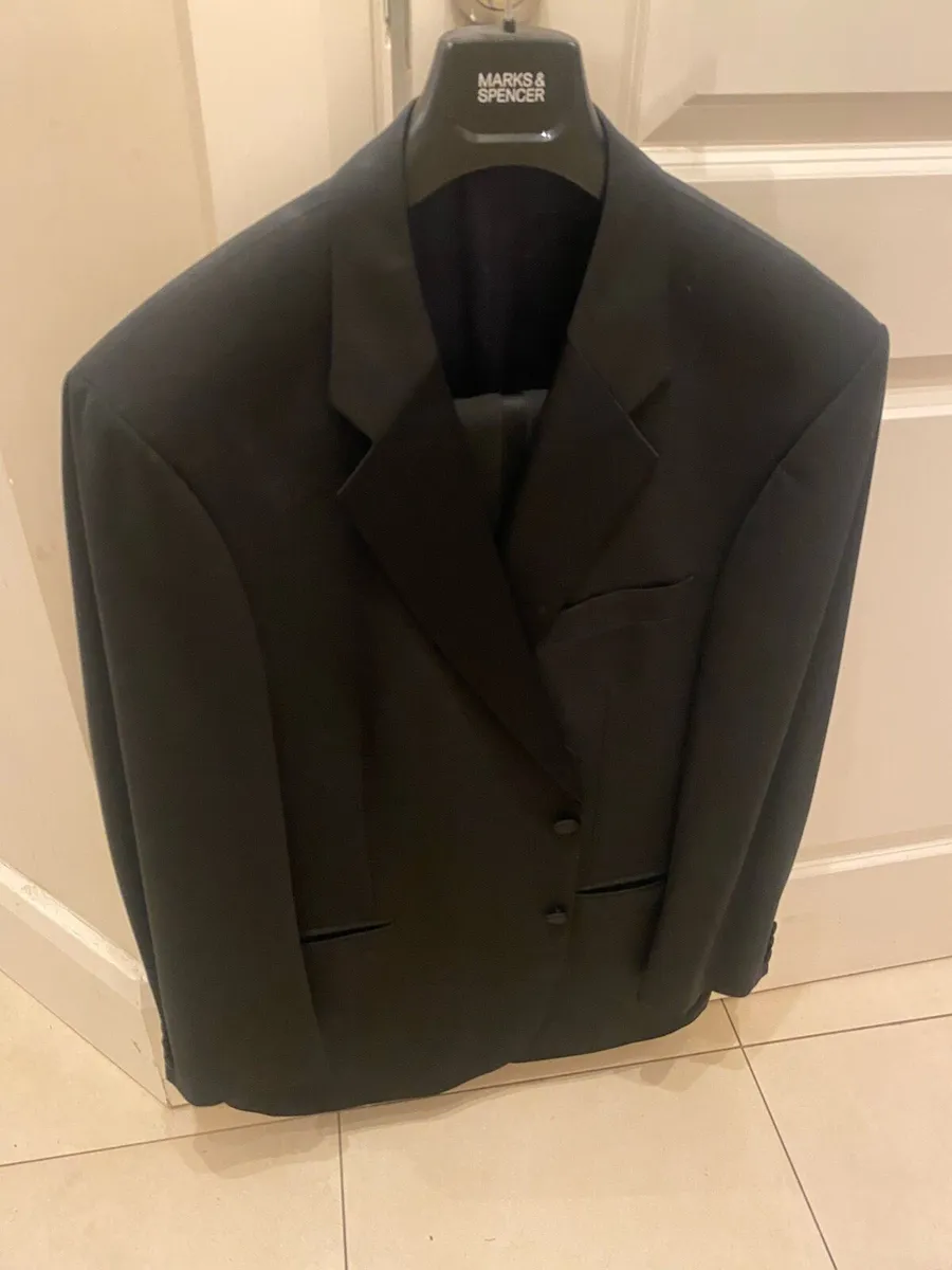 Black Tie Men’s formal suit 44 medium jacket 36/31 - Image 1