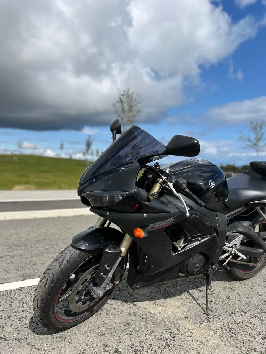 YAMAHA R6 - Image 2