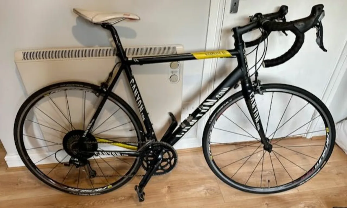 Canyon Roadlite Al 6 Road Bike + Trainer & Shoes - Image 1