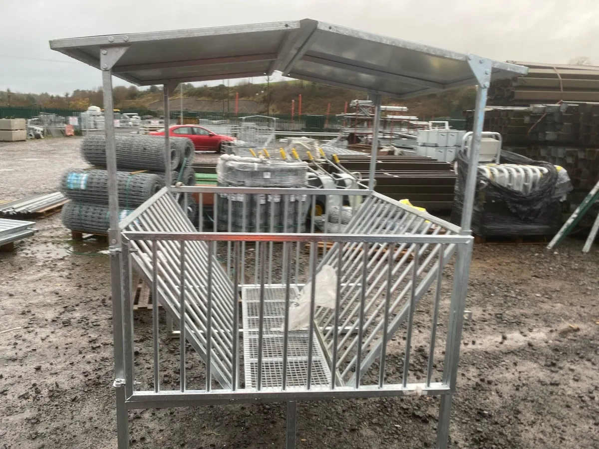 SHEEP ROUND BALE FEEDERS - Image 2