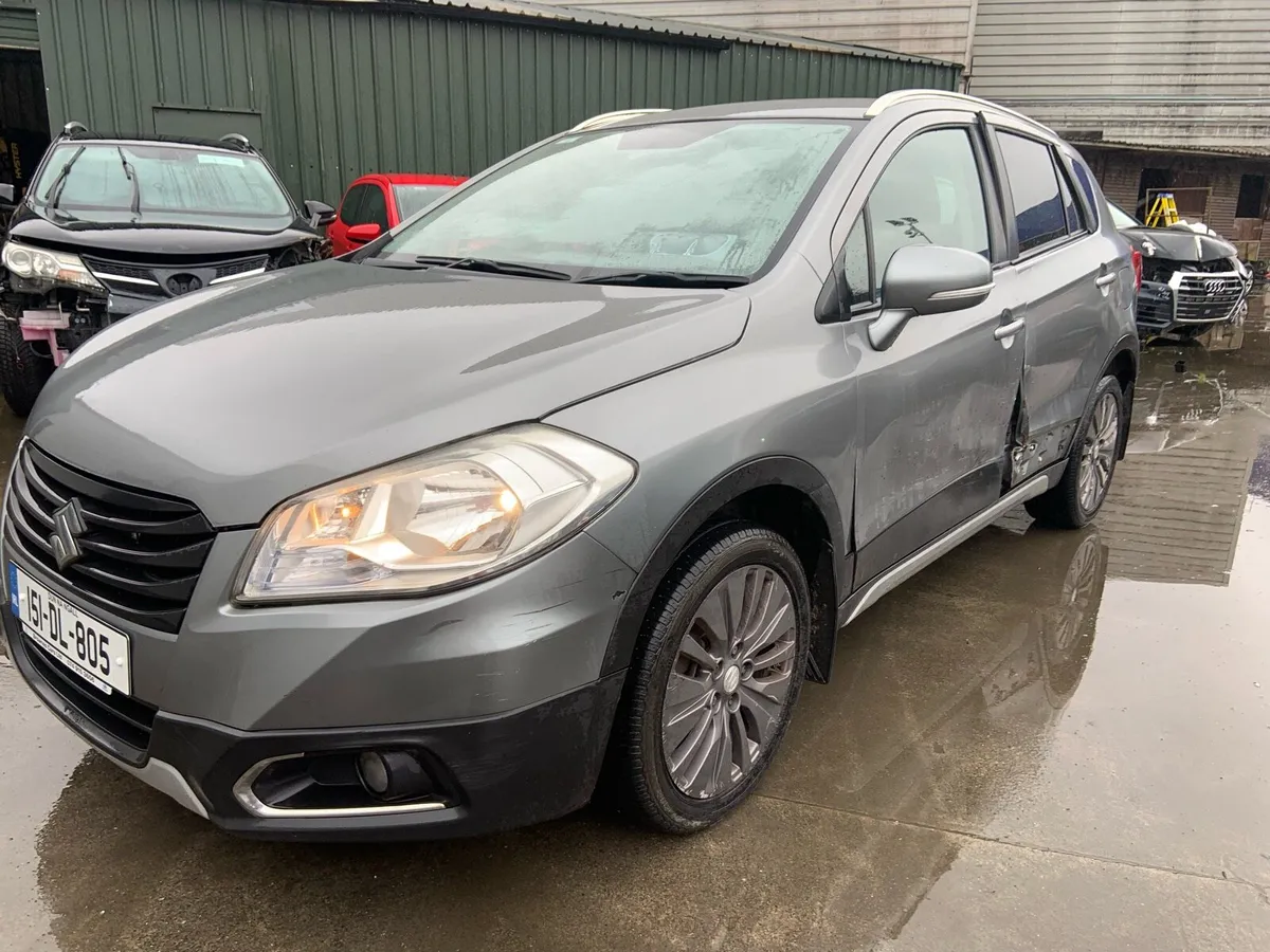 Suzuki sx4 petrol 2015 - Image 4