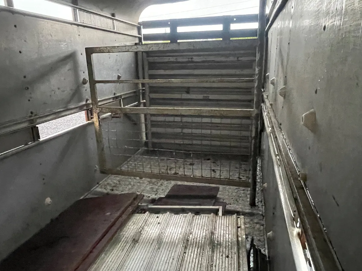 Ifor Williams 12 x 5 cattle trailer - Image 3