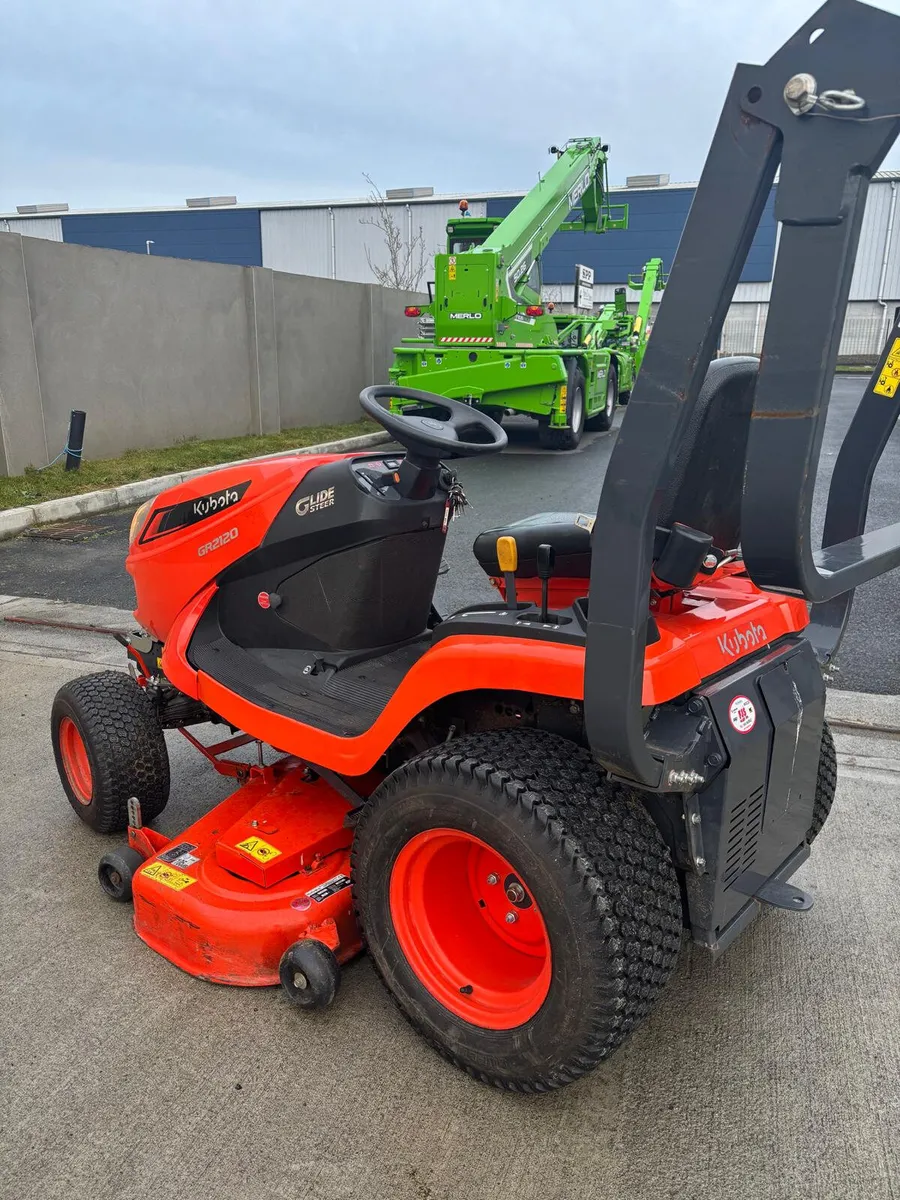2022 Kubota GR2120 Side Discharge – 155 Hours - Image 2