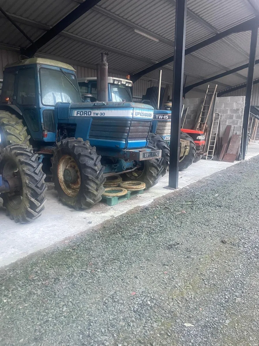Ford TW Tractors - Image 2
