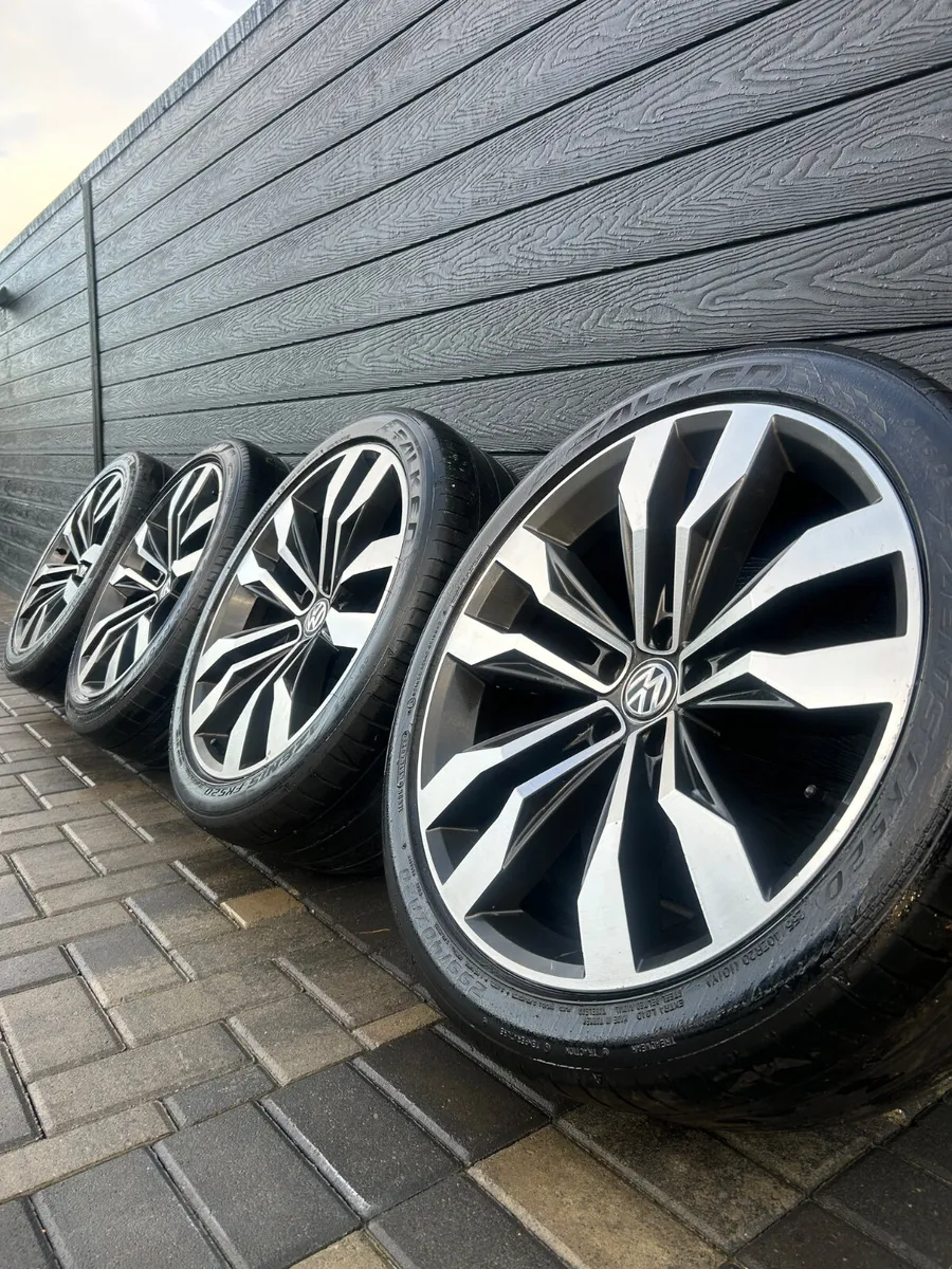20” GENUINE VOLKSWAGEN TIGUAN R-LINE ALLOYS&TYRES - Image 1