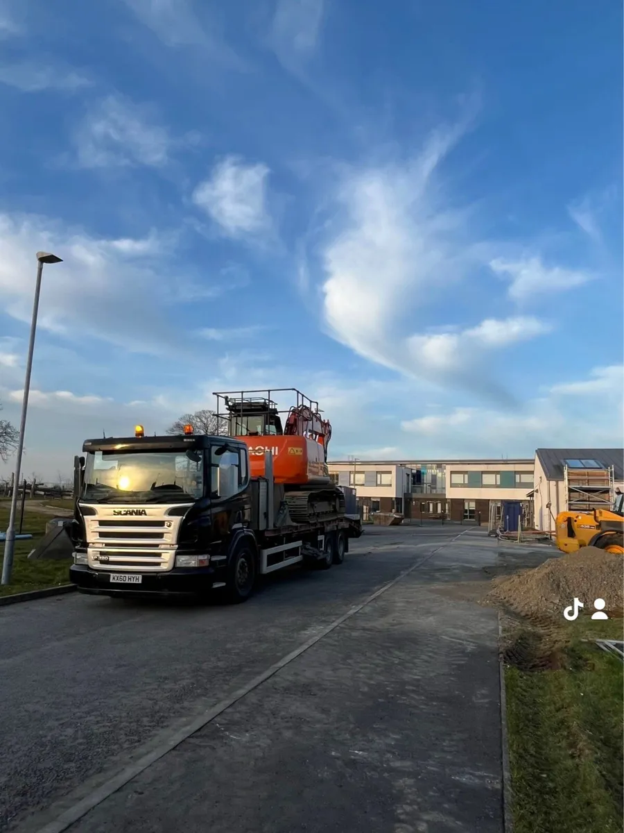 Plant and machinery movement available! - Image 1