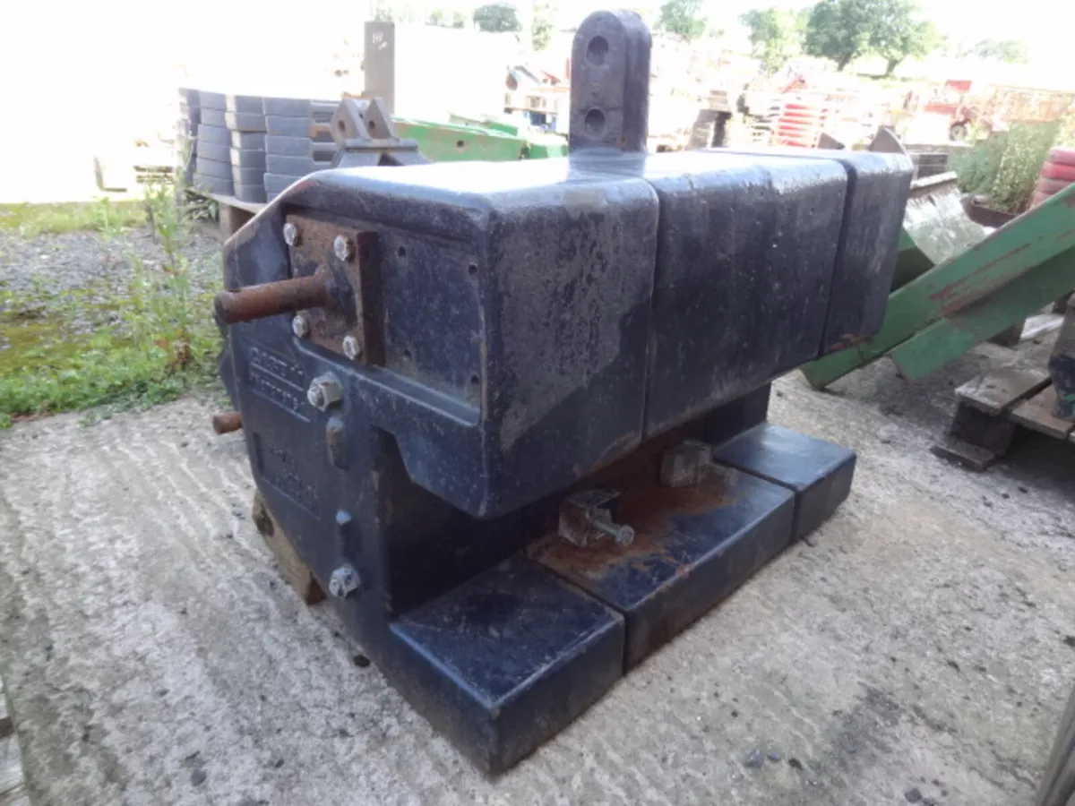 Case 1 Ton Weight Block with Tow Eye - Image 4